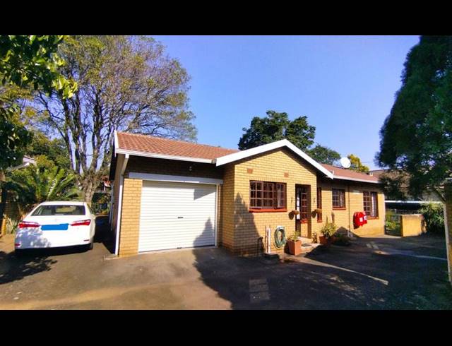 3 BEDROOM TOWNHOUSE FOR SALE IN PRESTBURY